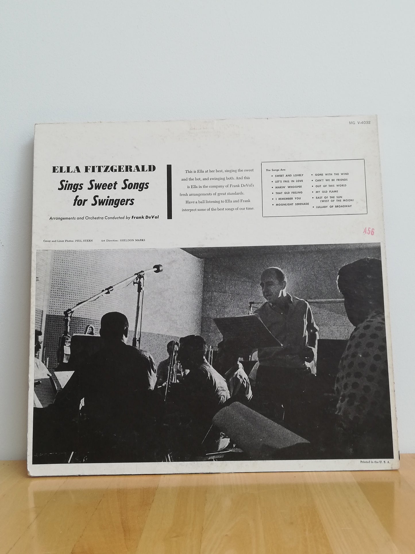 Ella Fitzgerald – Ella Fitzgerald Sings Sweet Songs For Swingers (Used LP)