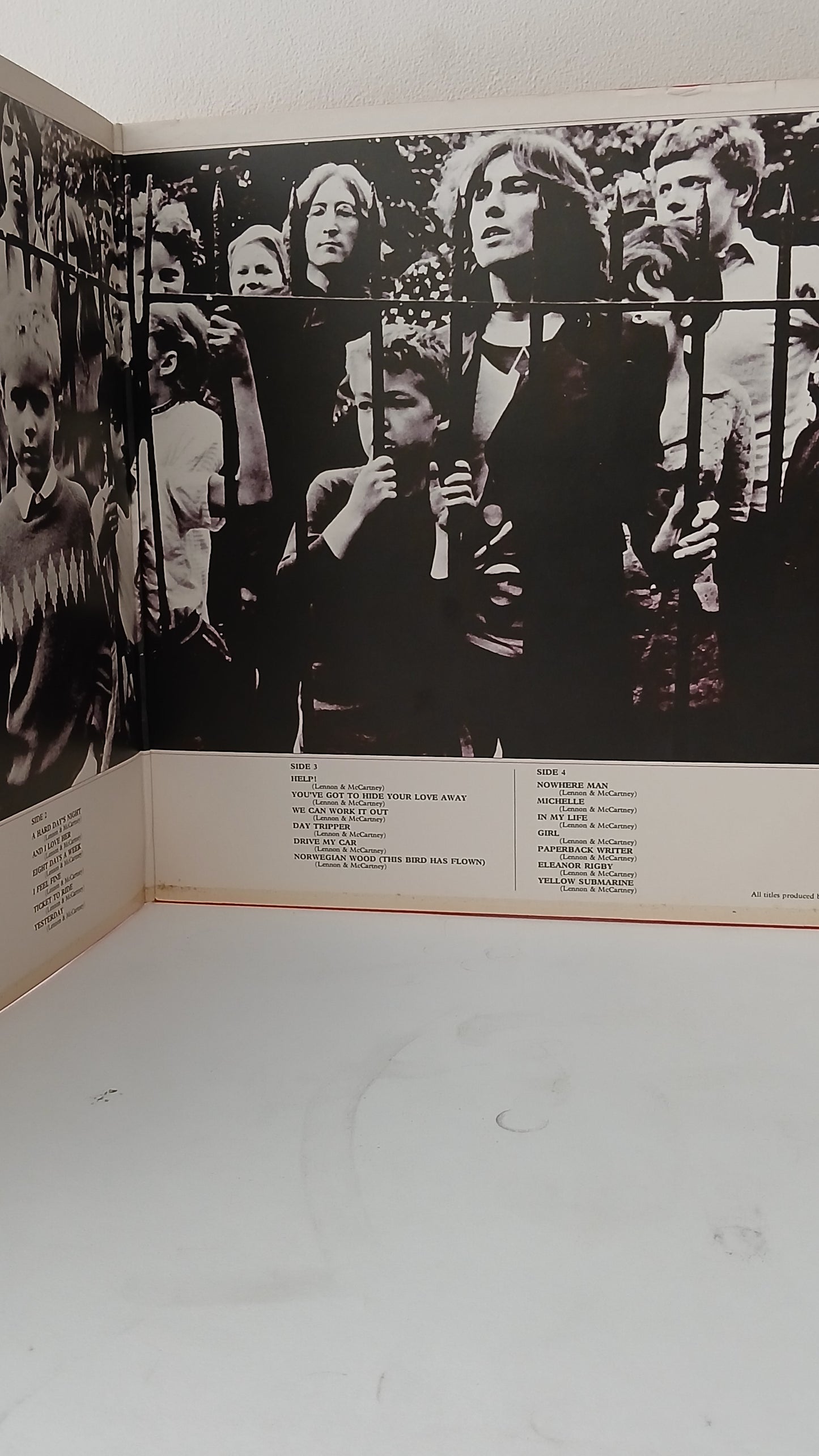 The Beatles – 1962-1966 (Used Red Coloured LP)